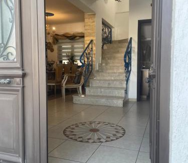 Livadia House | House of Hera