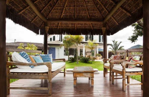 Capitolio House | HOUSE OF LAGOON ESCARPAS