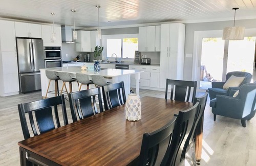 Savannah Sound House | House of Love - Perfect Vacation Spot
