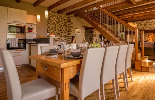 Chataigneraie Cantalienne House | House of Red House Vitrac Cantal