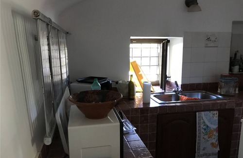 Terracina Apartment | House of the Olive Tree, in the Natural Park of the Ausoni Mountains and Lake Fondi.