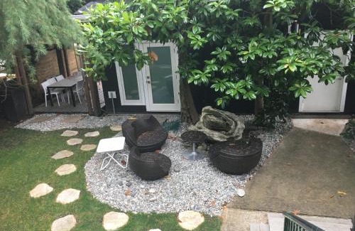 Dunbar Bed & Breakfast | House On Dunbar B&B