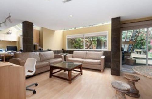 Dunbar Bed & Breakfast | House On Dunbar B&B