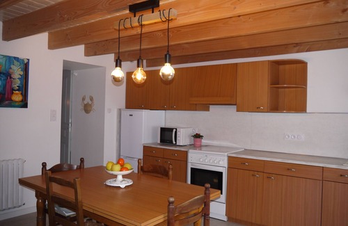 Plouguerneau House | House on enclosed grounds of 1100 m2, parking, 200 m from the sea, dog allowed