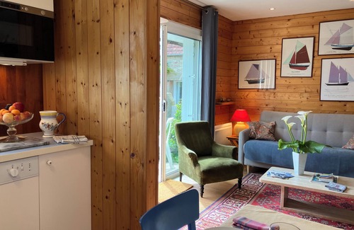 Tregastel House | House on the coast of Granit Rose in the center of Trégastel very calm beach