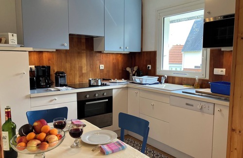 Tregastel House | House on the coast of Granit Rose in the center of Trégastel very calm beach