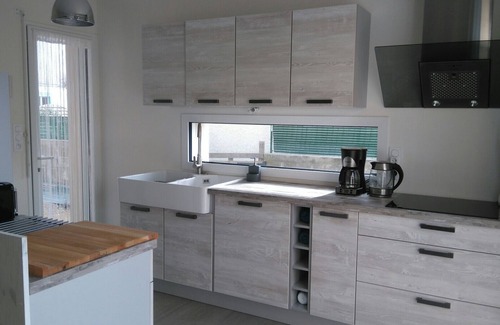 Ploemel House | House on the edge of the Ploëmel woods, 15 minutes from the beaches .