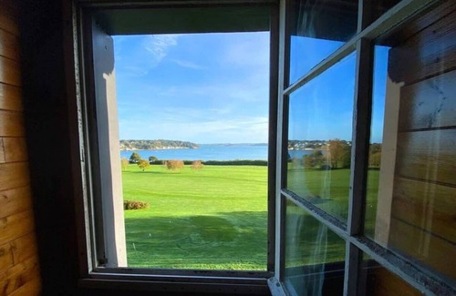Carantec House | House on the golf course with sea views