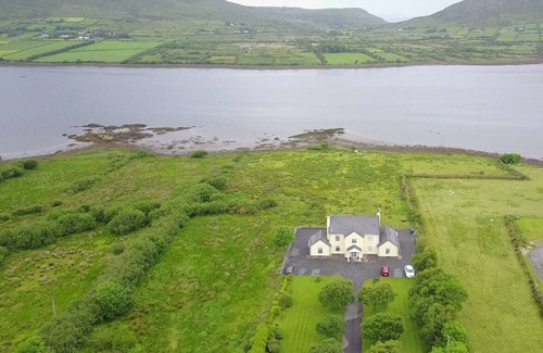 Cahirciveen House | House on the Waterfront on the Ring of Kerry