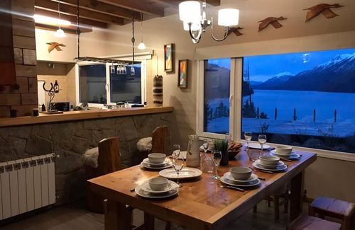 Correntoso Ski Chalet | House Punta Morren panoramic lake view Villa la Angostura 9 persons