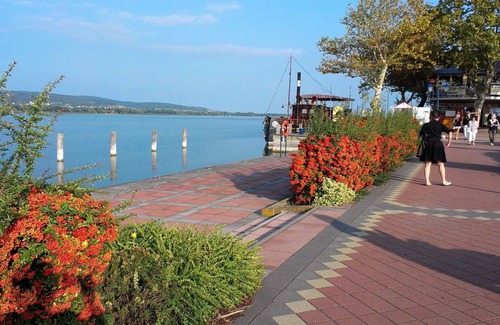 Magyarlukafa Cottage | House rental with large garden and panoramic views, pets welcome