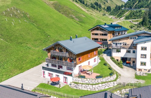 Schroecken Apartment | House Rothorn, Apartment Höfer for 8 people with its own sun terrace