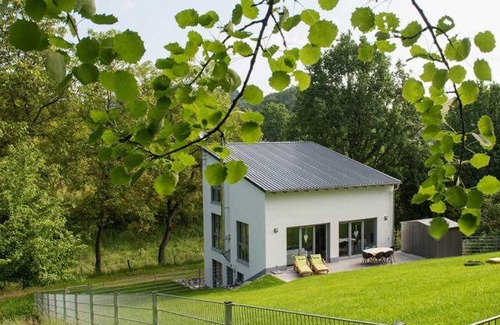 Wald-Michelbach House | House shepherds Blade - House shepherds blades