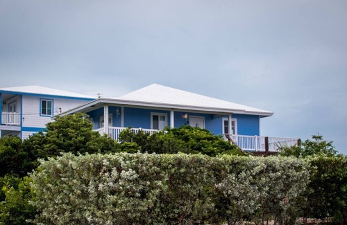Staniel Cay House | House sits high and gives beautiful views and refreshing breeze.