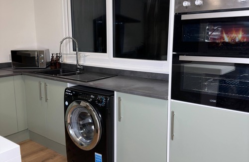 Chapeltown House | House-Sleeps8-Parking-Garden