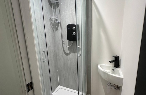 Chapeltown House | House-Sleeps8-Parking-Garden