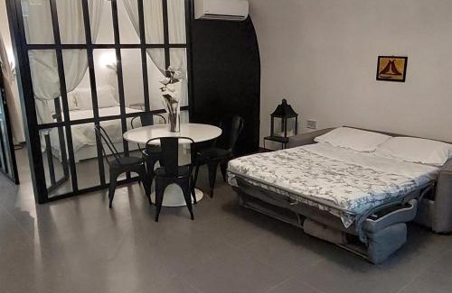 Chiaia Apartment | House Suite Vetriera Napoli