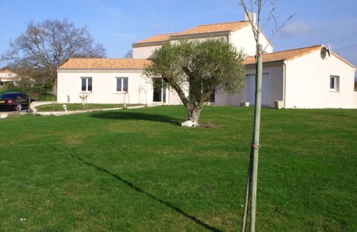Port-Saint-Pere Villa | House/Villa - Port saint pere