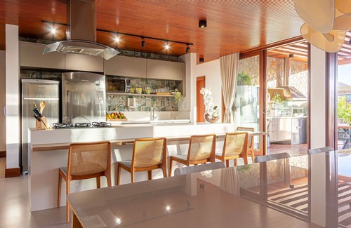 Praia do Forte House | House with 06 suites 200m from the Natural Pools beach
