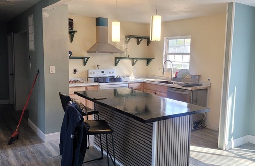 Capitol Heights House | House with 2 bedrooms with private bathroom each room ready for you