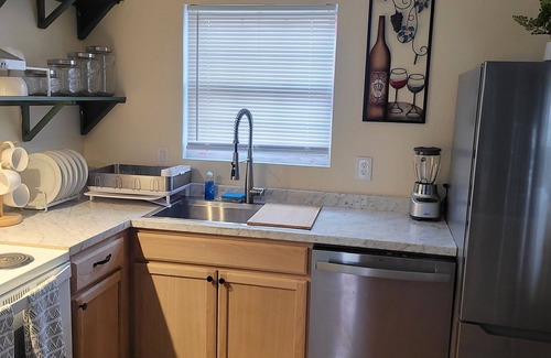 Capitol Heights House | House with 2 bedrooms with private bathroom each room ready for you