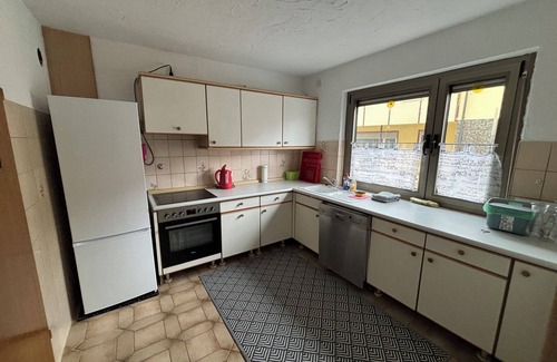 Amstetten House | House with 7 bedrooms, 6 as single or double rooms, 1 single room, 2 kitchens, 2 dining rooms