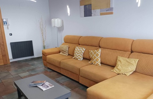 Penafiel Cottage | House with cellar in the center of Peñafiel