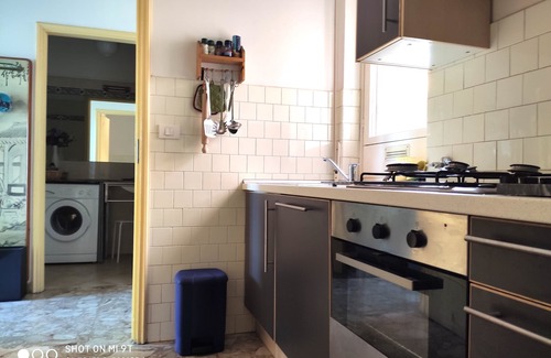 Ospedaletti Apartment | House with character, elusive sea view and large south terrace