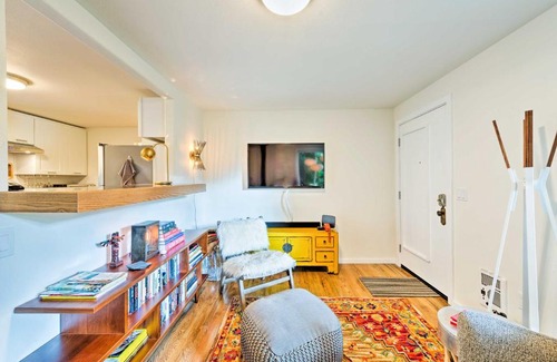 Clinton House | House with Deck on Whidbey Island, 1 Mi from Shore!