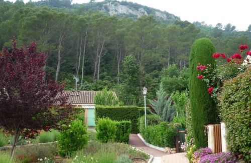 Vidauban House | house with garden, between sea and mountain