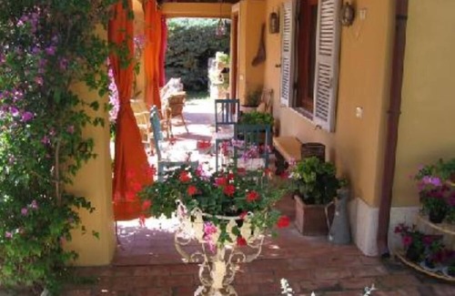 Porto Ercole House | House with garden on hill