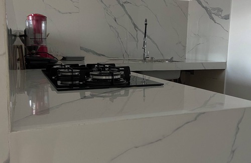 Unamar House | House with glass pool