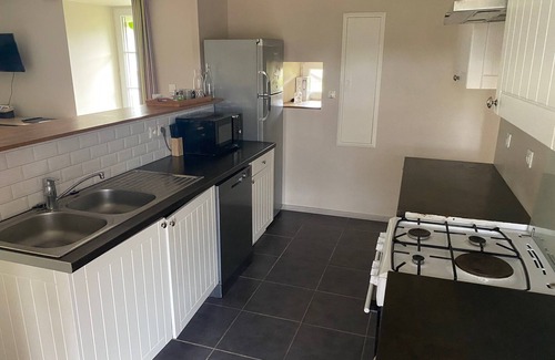 Valanjou Cottage | House with heated pool