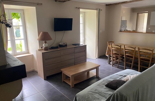 Valanjou Cottage | House with heated pool