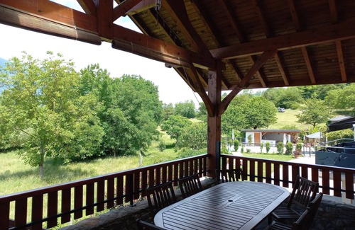 Chamoux-sur-Gelon House | House with large terrace and mountain views