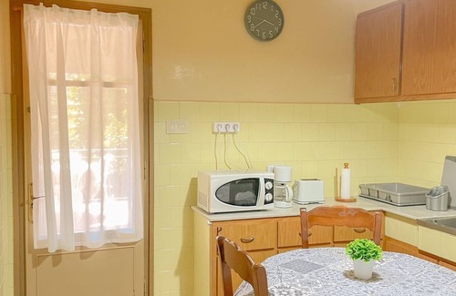 Malgrat de Mar House | House with large patio/solarium near the beach, in the center.