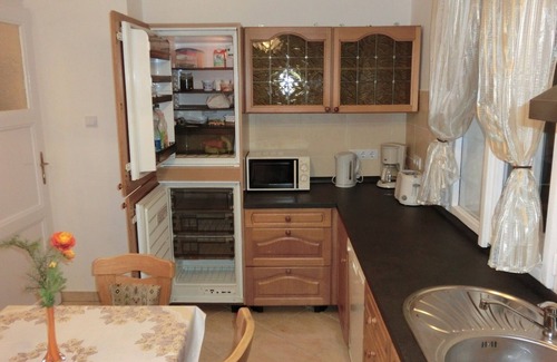 Zuglo House | House with large garden 3 bedrooms on 140m² for families (dog-friendly)