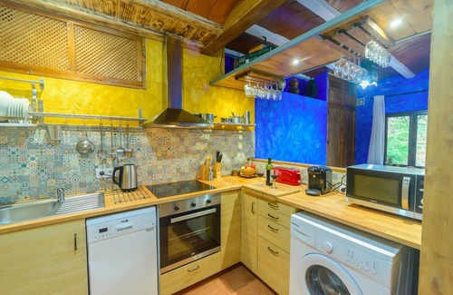 Carcabuey Cottage | House with large swimming pool, mountain, beach and snow to 1.30 h JACUZZI,WIFI
