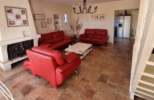 Roujan House | House with pool panoramic view of the Languedoc vineyards.
