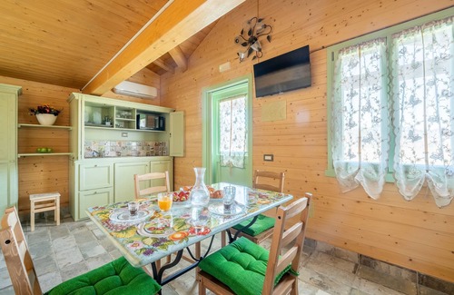 San Brizio Apartment | House with porch and garden (fully accessible)