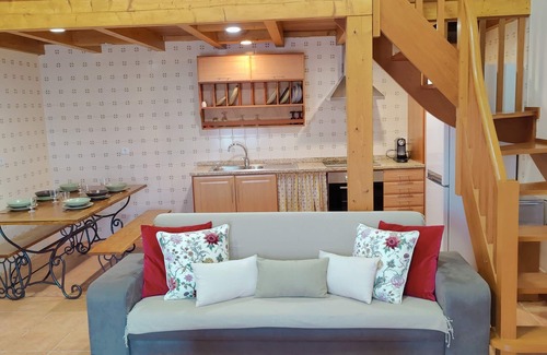 Pico House | House with saltwater pool, tennis court and snooker room