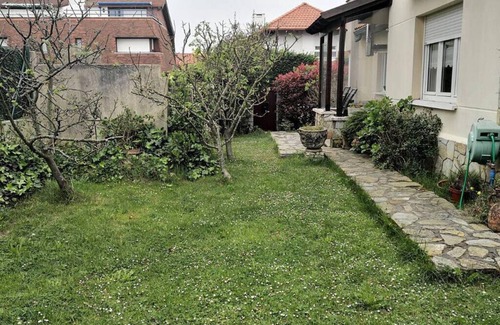 Getxo House | House with solar energy and 2 chillouts 10 min from 2 beaches