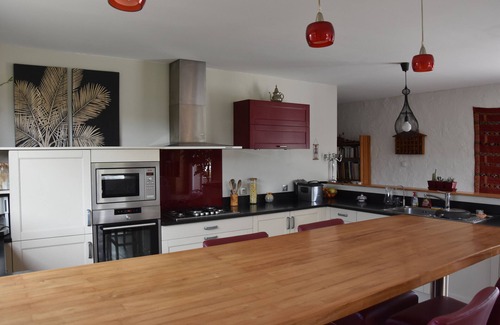 La Jarrie House | House with swimming pool and large garden in the countryside near La Rochelle