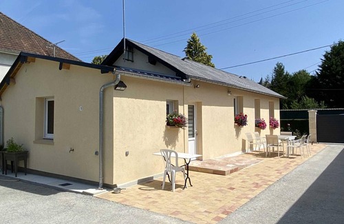 Gace Cottage | House with Terrace and Garden in Gacé