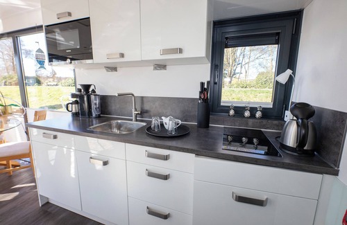 Bad Bederkesa House | Houseboat 5 Sea King. Close to nature and on the water.