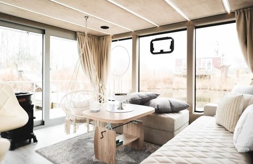 Domitz Apartment | Houseboat for 4 guests with 50m² in Dömitz (188474)