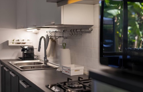Trezzano sul Naviglio Apartment | HouseGardenMilano- Near Fiera and Humanitas and San Carlo Hospitals (parking space)