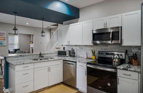 Near East Columbus House | Housepitality - The Lilley Pad - Near Downtown
