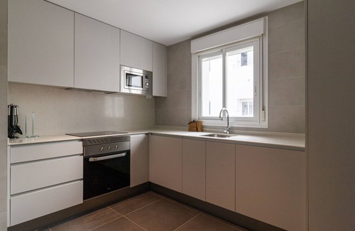 Nueva Espana Apartment | Housing Castellana X X V I I by Sharing Co