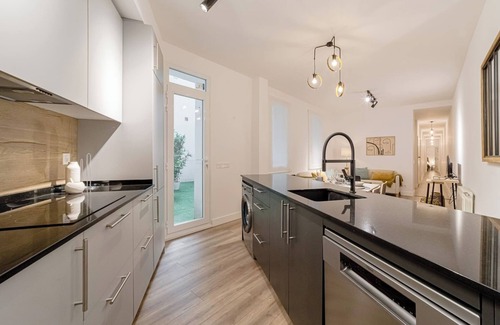 Almagro Apartment | Housing Rafael Calvo I by Sharing Co